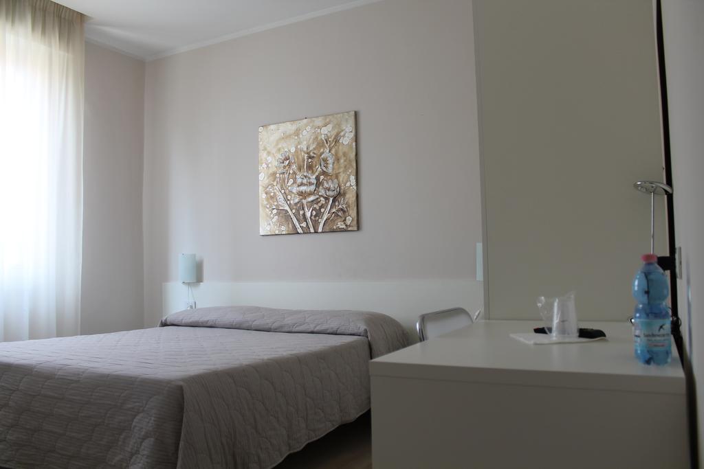 Hotel Cremona Viale Buitenkant foto