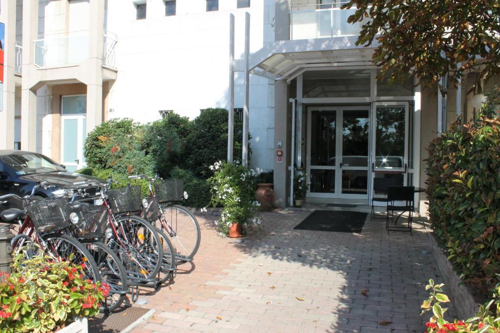 Hotel Cremona Viale Buitenkant foto